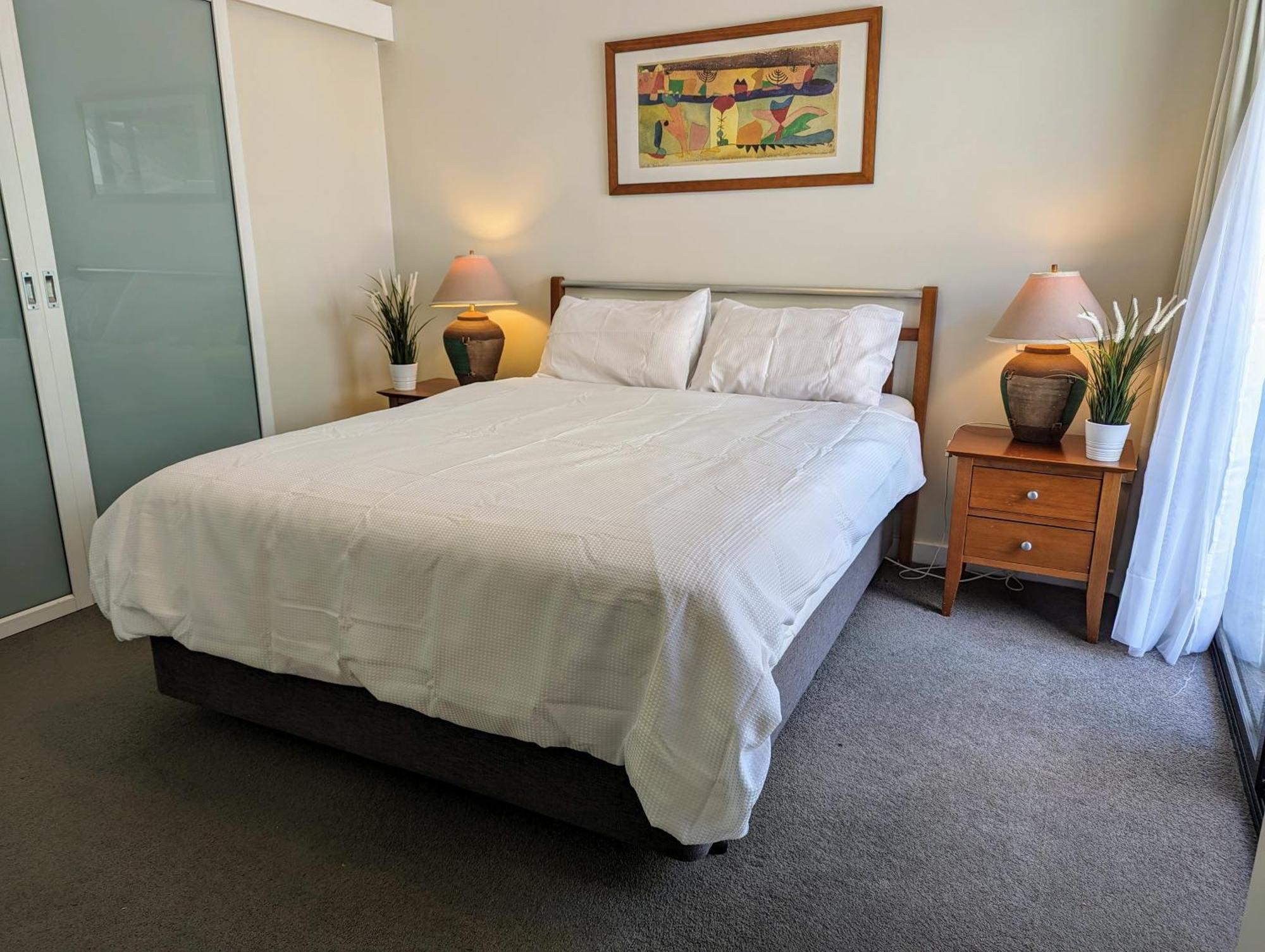 Lovely City Apartment With Private Courtyard, Pool, Free Parking, Gym Perth Exterior photo